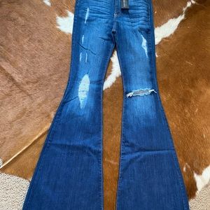 Distressed Highrise Flair Jeans